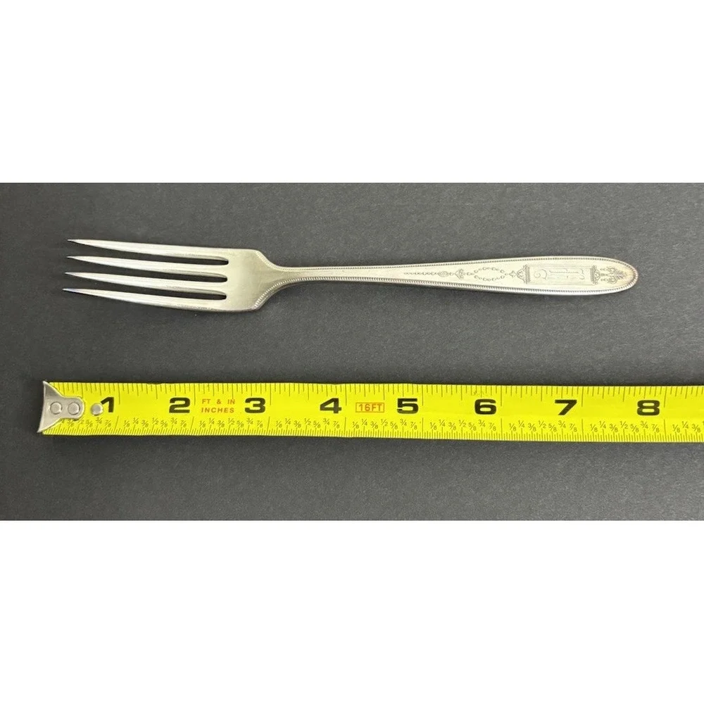 8 Oneida Community Grosvenor Dinner Forks Silverplate 7 3/4